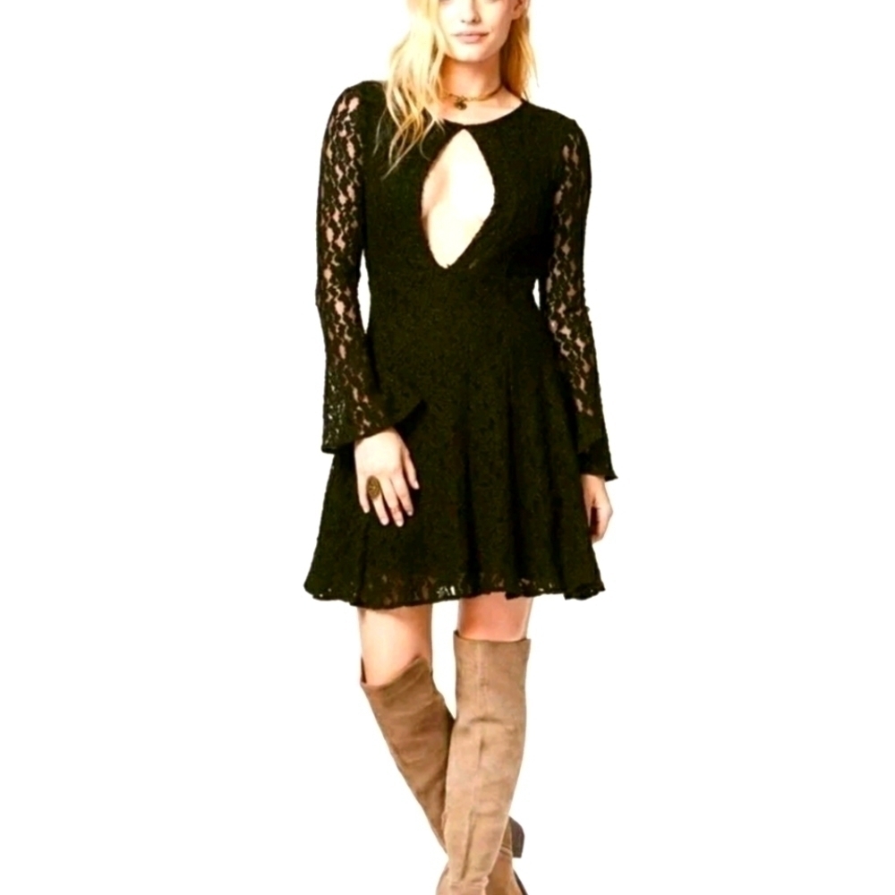 NWT Free People Long Sleeve Lace Cutout Peasant Dress Fit Flare Black, S…